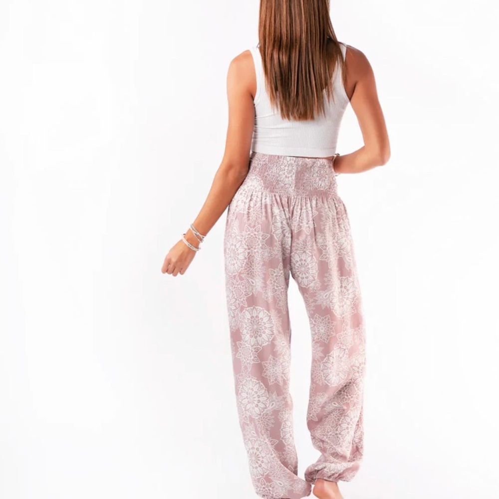 ✨Last One!✨Lotus and Luna Harem Pants NWT - Picture 2 of 3